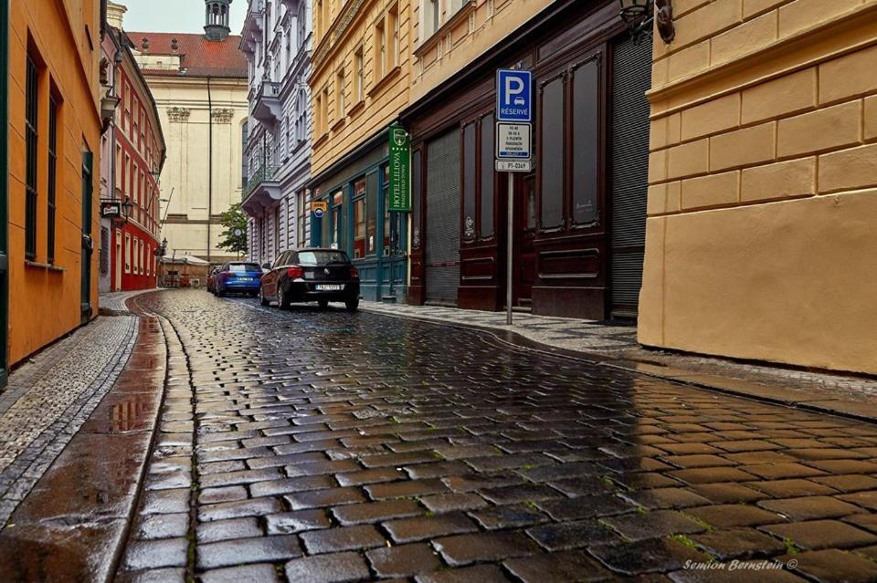 Apart Near The Charles Bridge Praga Exterior foto